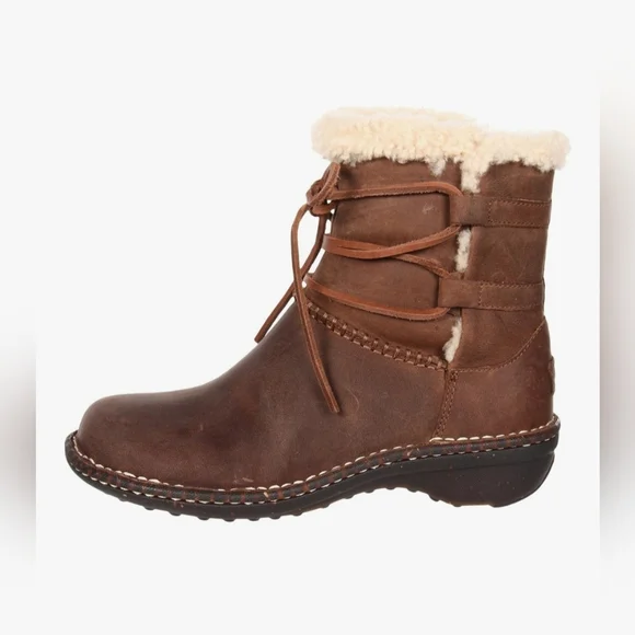 UGG Womens Caspia Chocolate Leather Sheepskin Boot Bootie Lace Size 9 New InBox